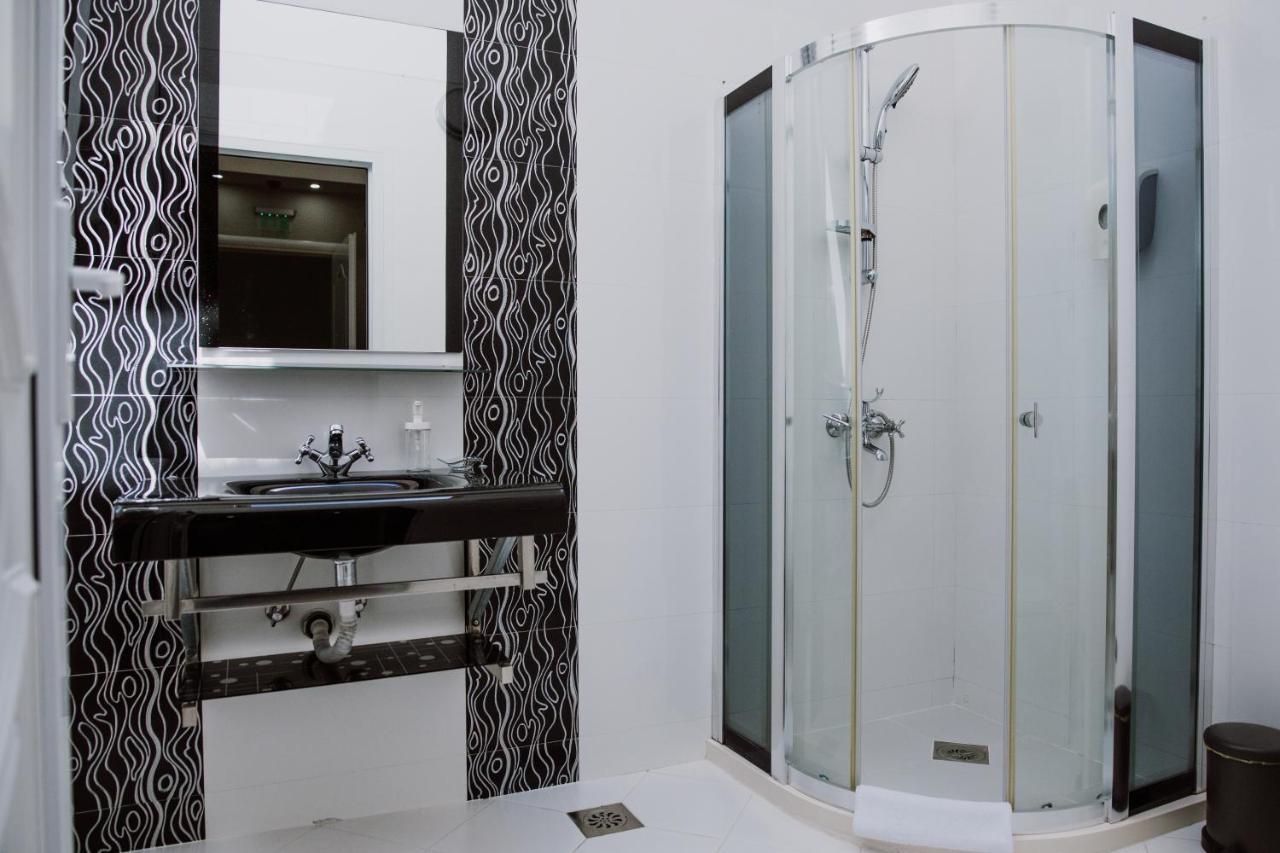 Bela Kuka Hotel Бітола Екстер'єр фото