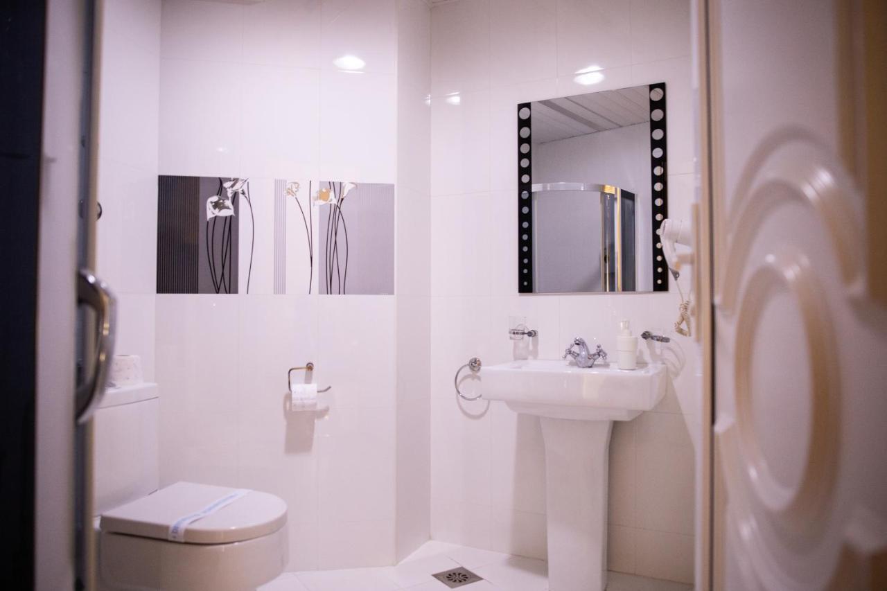 Bela Kuka Hotel Бітола Екстер'єр фото