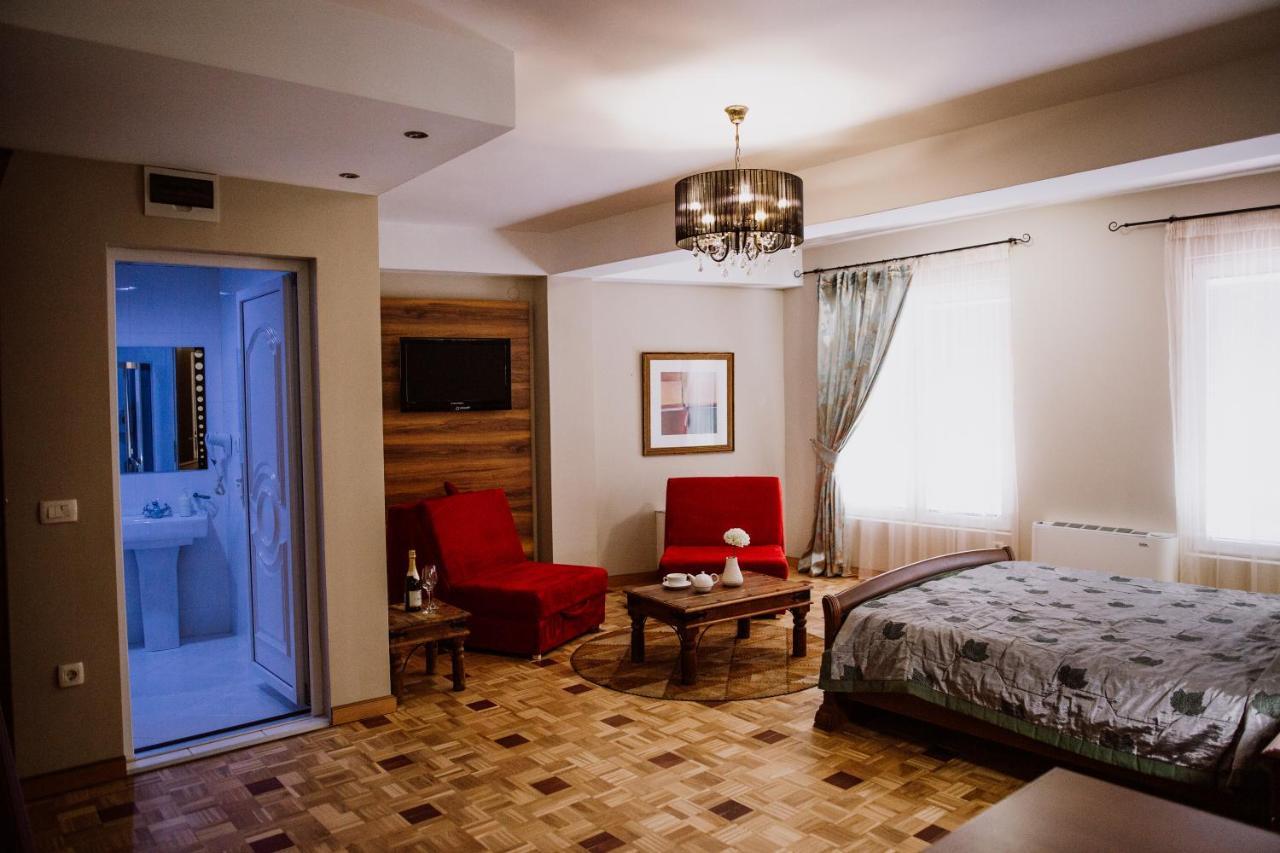 Bela Kuka Hotel Бітола Екстер'єр фото