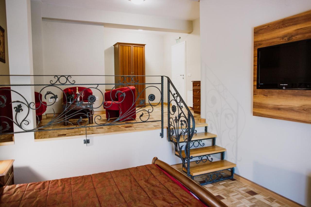 Bela Kuka Hotel Бітола Екстер'єр фото
