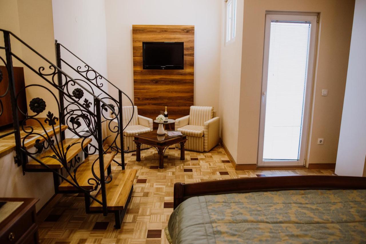 Bela Kuka Hotel Бітола Екстер'єр фото