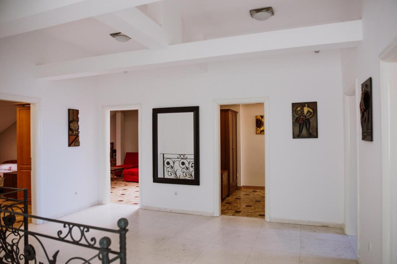 Bela Kuka Hotel Бітола Екстер'єр фото